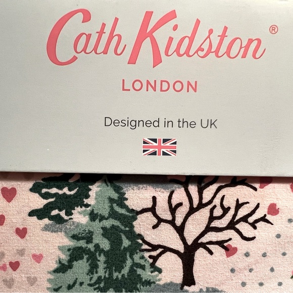 Cath Kidston London NWT Winter Heart Theme Shine Bright Standard Pillowcase Pair - Picture 3 of 7